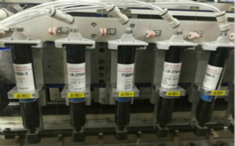 背光源燈條透鏡UV膠配合點膠機使用有哪些優勢 背光源燈條透鏡UV膠配合點膠機使用有哪些優勢